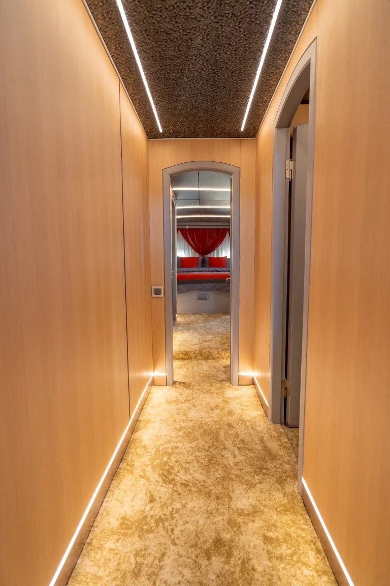 master cabin