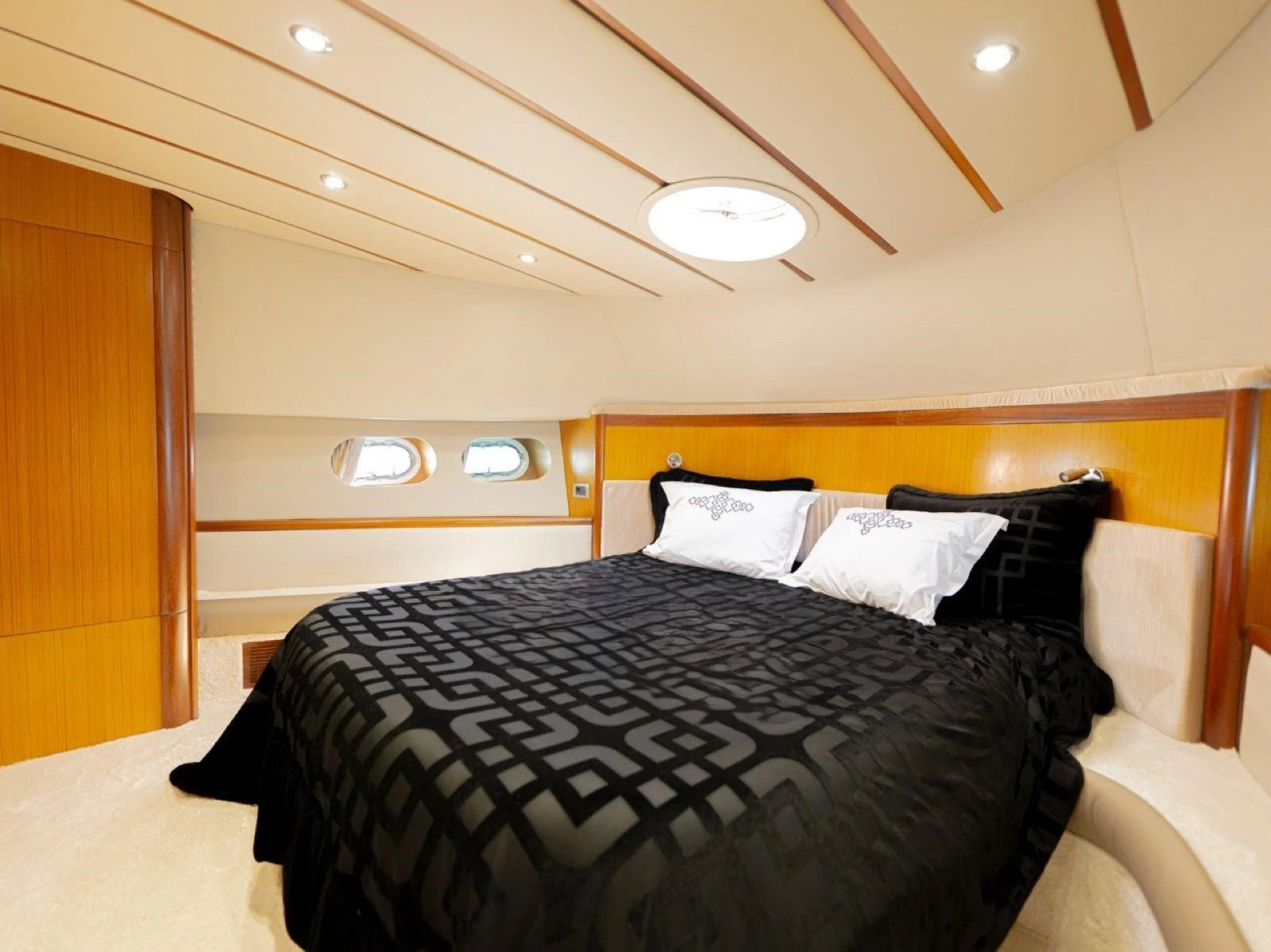 master cabin