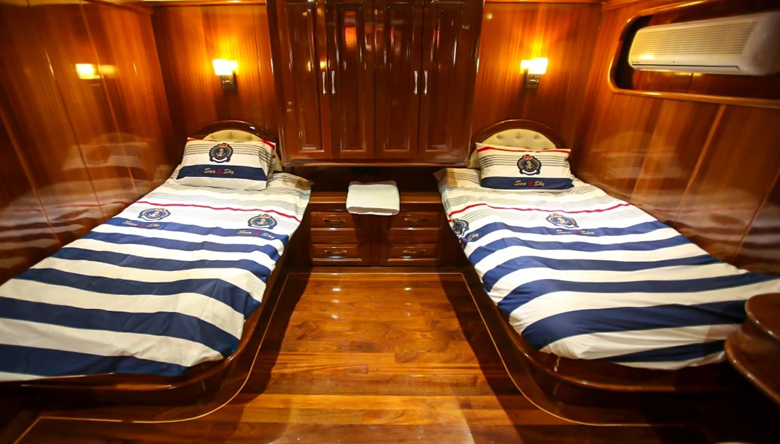 Twin Cabin