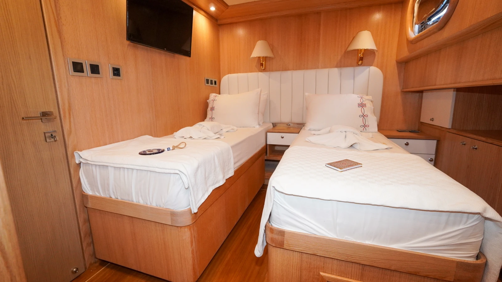 twin cabin