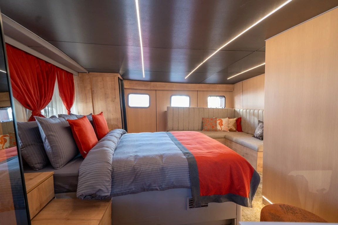 master cabin
