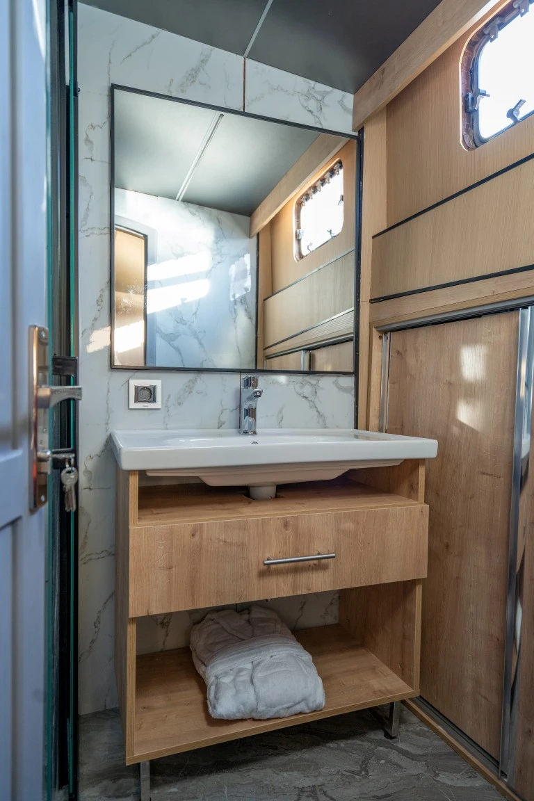 double cabin