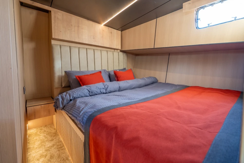 double cabin