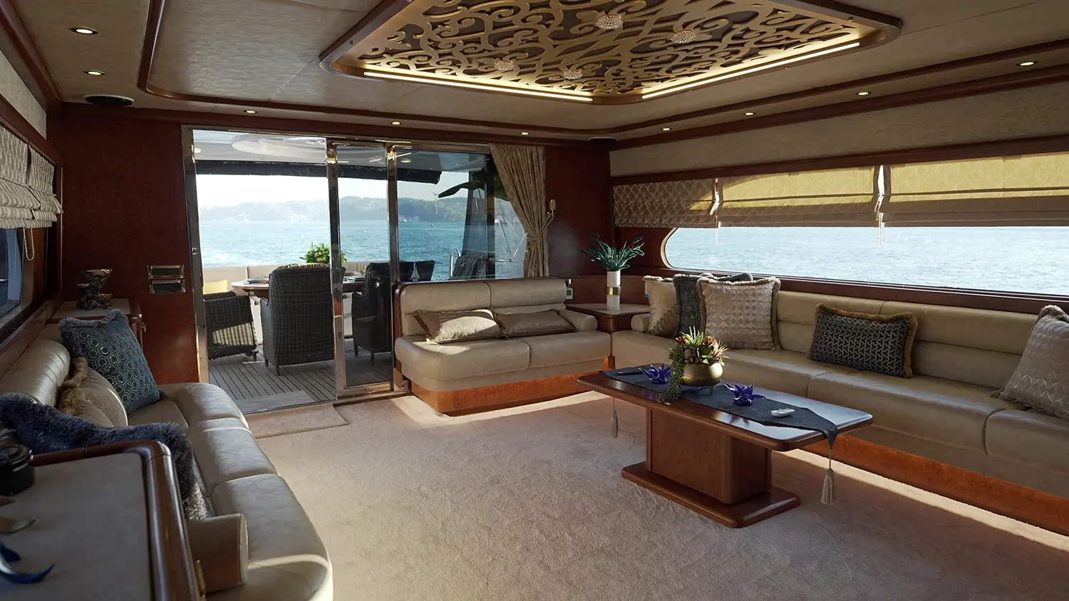 saloon