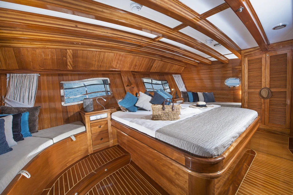 Grand Master Cabin