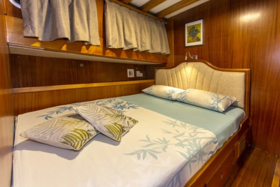 Double Cabin