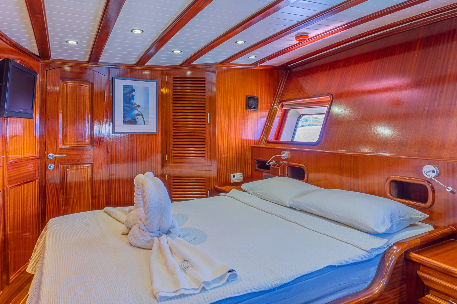 Double Cabin