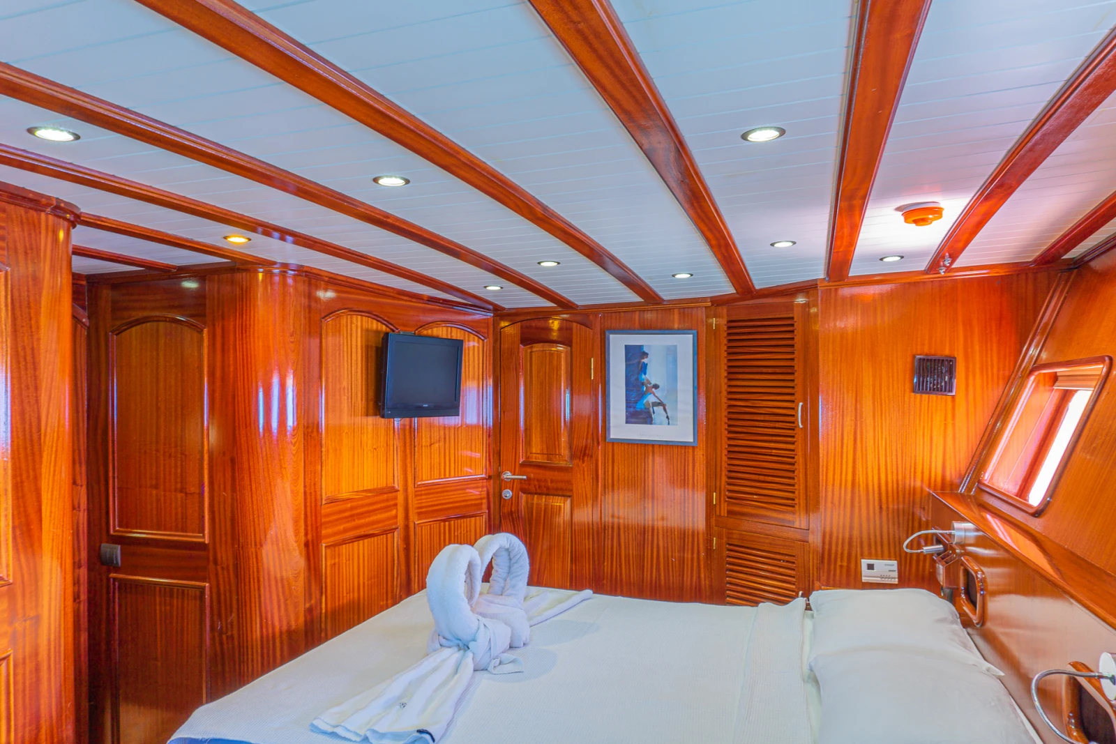 Double Cabin
