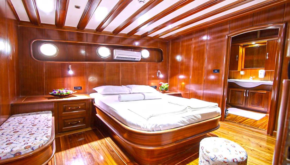 Double Master Cabin