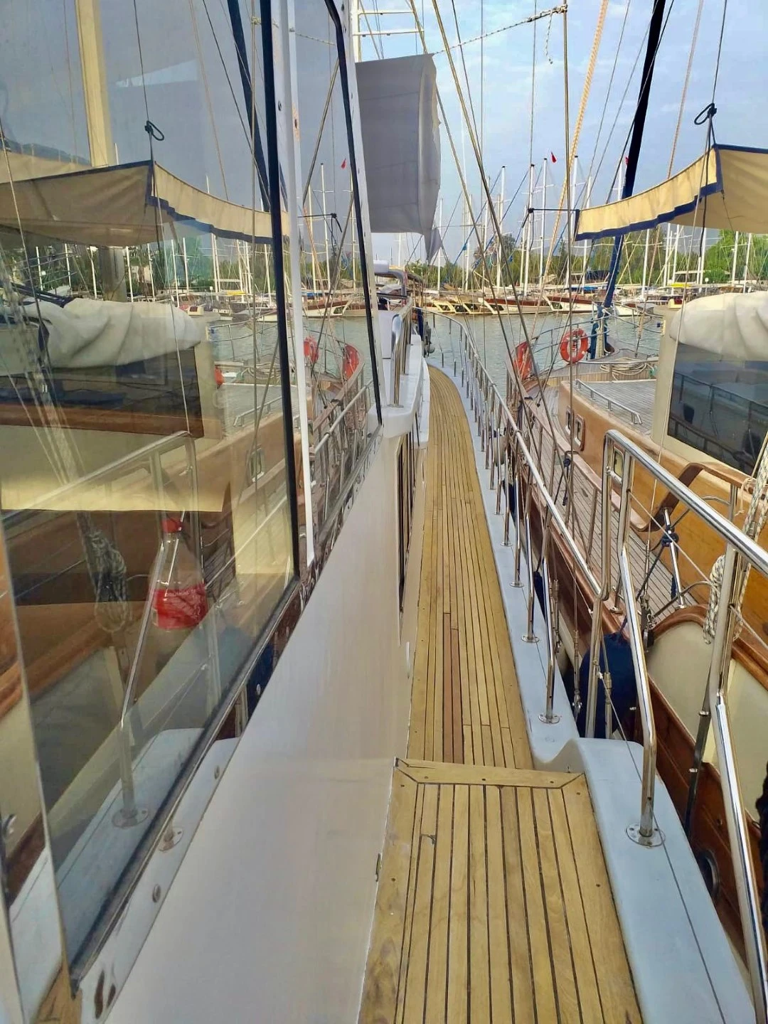 Side Deck