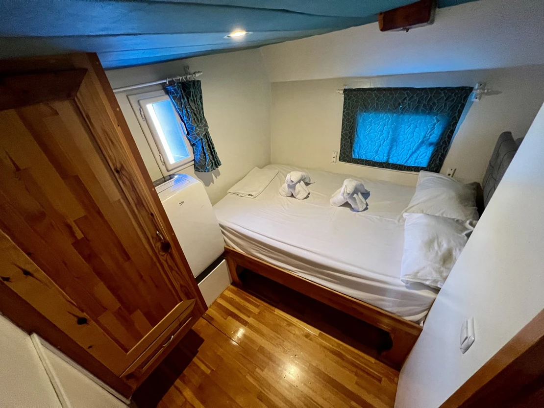 Double Cabin