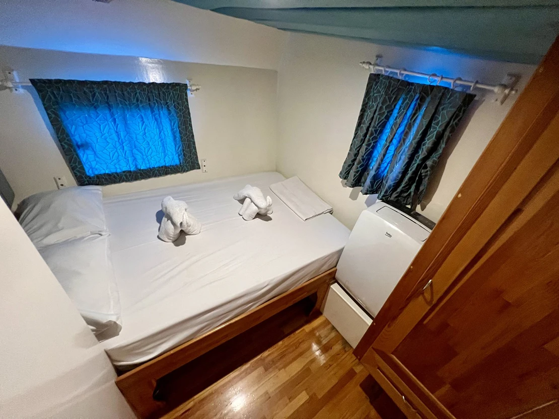 Double Cabin