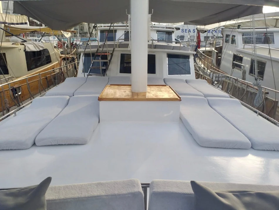 Sundeck