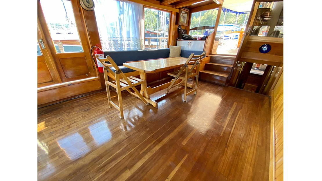 Saloon